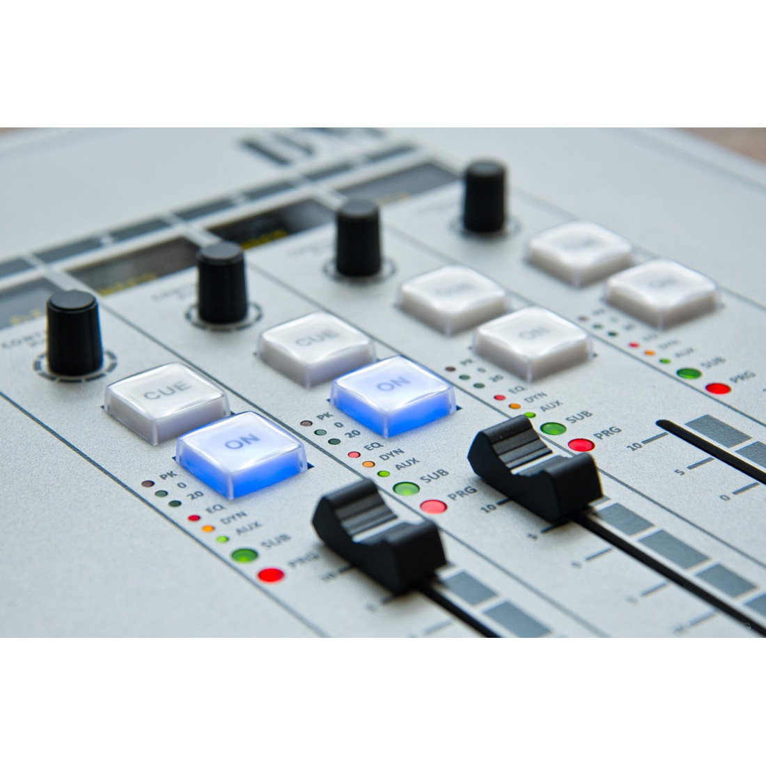 laut.fm – Lighting FM